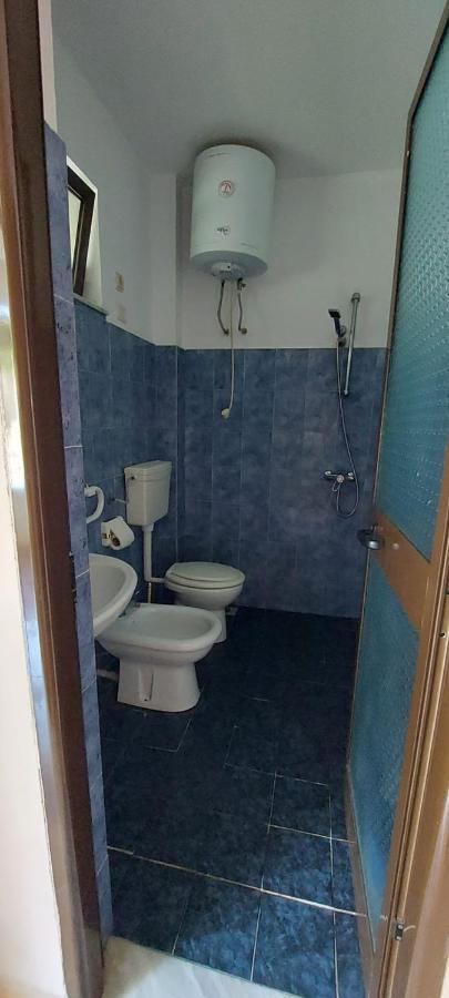 Villa Madani Дуррес Экстерьер фото